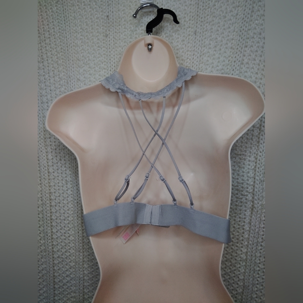 2 for 30$ Pink Victoria secret bralette - Picture 5 of 8